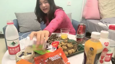 极品轻熟女超级骚爱吃情人的鸡巴被鸡巴插入后淫叫不断实在是太骚