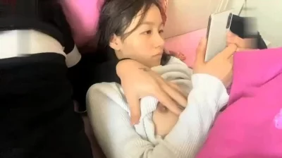 奔驰哥勾搭良家小少妇！
