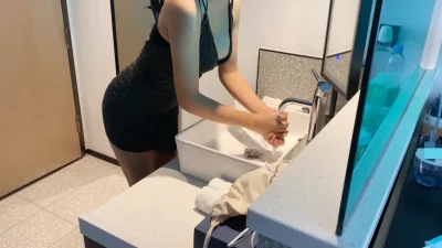 奶特大，操起来爽歪歪