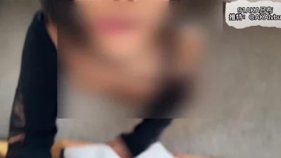 极品少妇眼神里充满了欲望